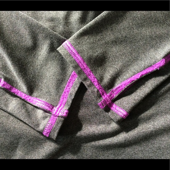 Athleta Tenacity Long Sleeve Top Medium - Picture 8 of 8